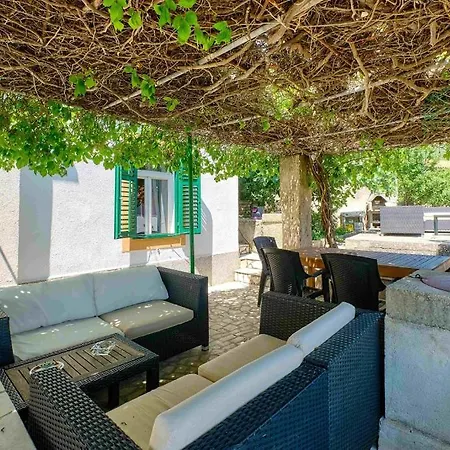 Holiday home Kuca Fides